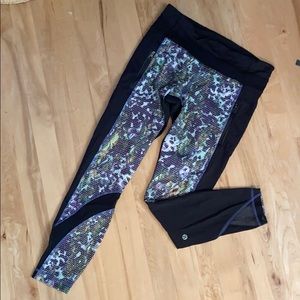 Cropped lululemon leggings with pockets!